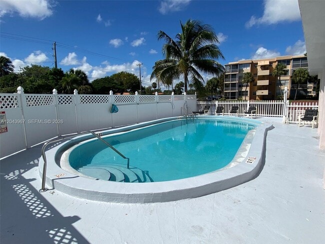 Photo - 2775 Taft St Unit 307