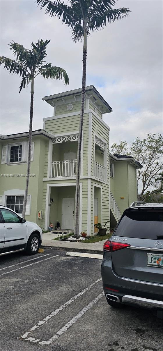 Photo - 2711 NE 4th St Unit 204