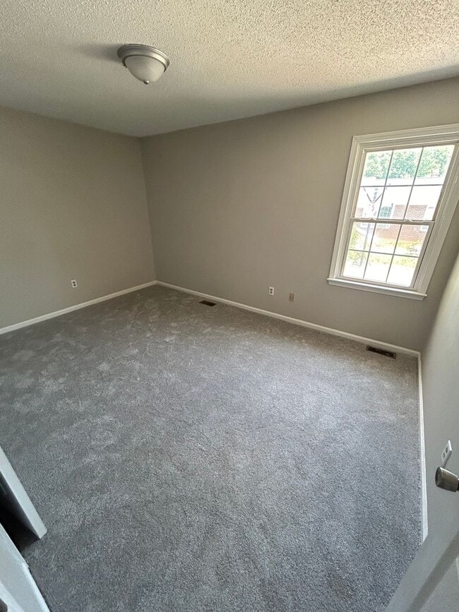 Photo - 102 Bruce St Unit 102A Bruce St