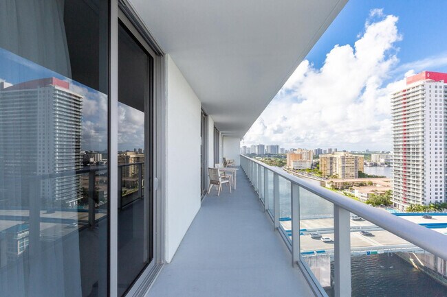 2721 Hallandale Beach Blvd Unit SI FL12-ID1049826P
