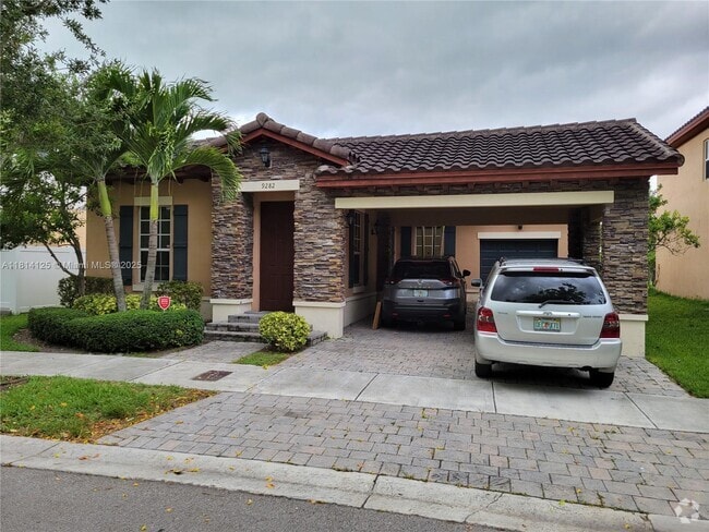 Building Photo - 9282 SW 171st Ct Rental