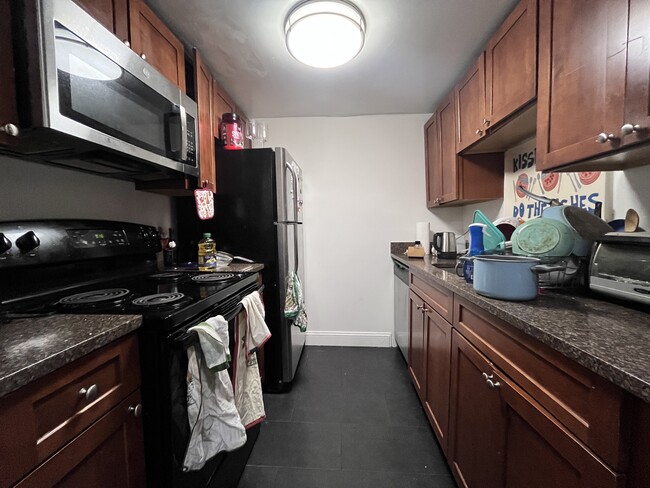Building Photo - 700 Columbus Ave Unit #772-1 Rental