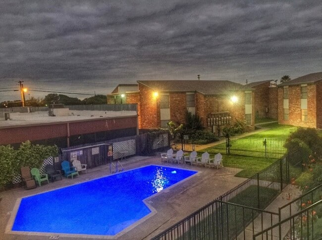 Photo - Willow Wood Apartments