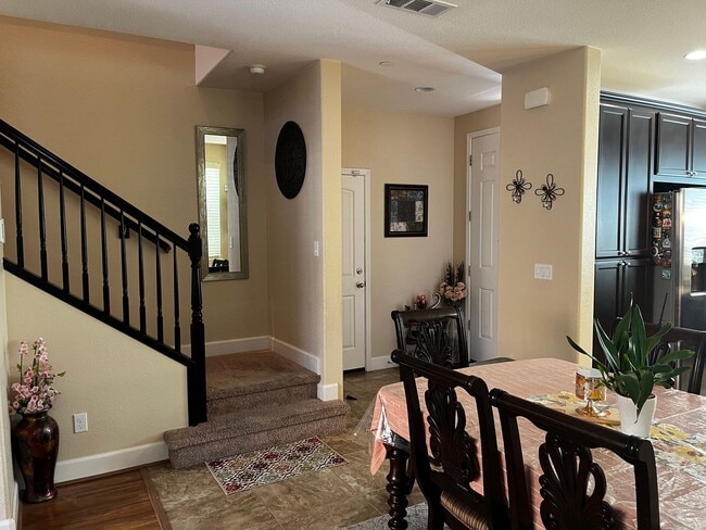 Photo - Great 4 Bedroom, 3 Bathroom 2100 sqft. Folsom Home for Lease