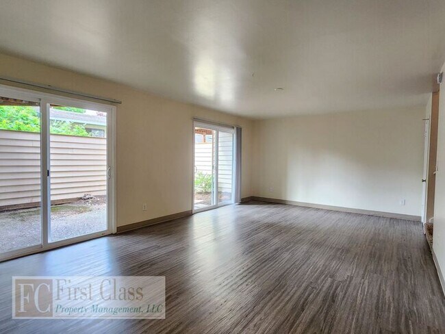 Photo - 8500 SW Canyon Dr Unit 4