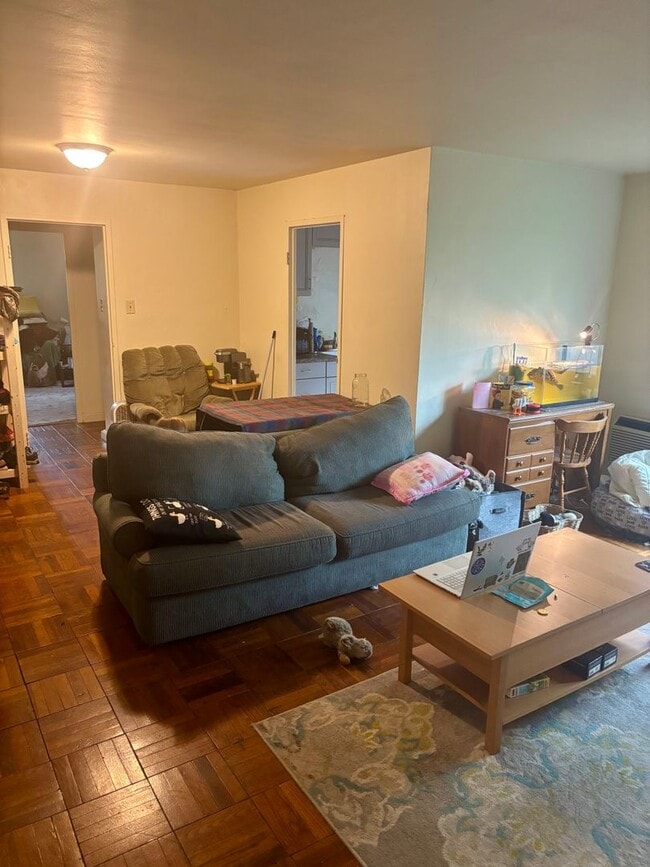 Spacious 2 bedroom in Shadyside - Spacious 2 bedroom in Shadyside Apartment Unit A23