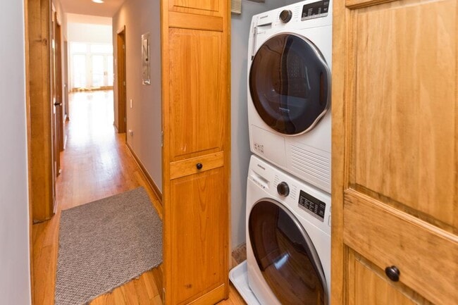 Photo - 3 bedroom in Chicago IL 60614 Unidad 3