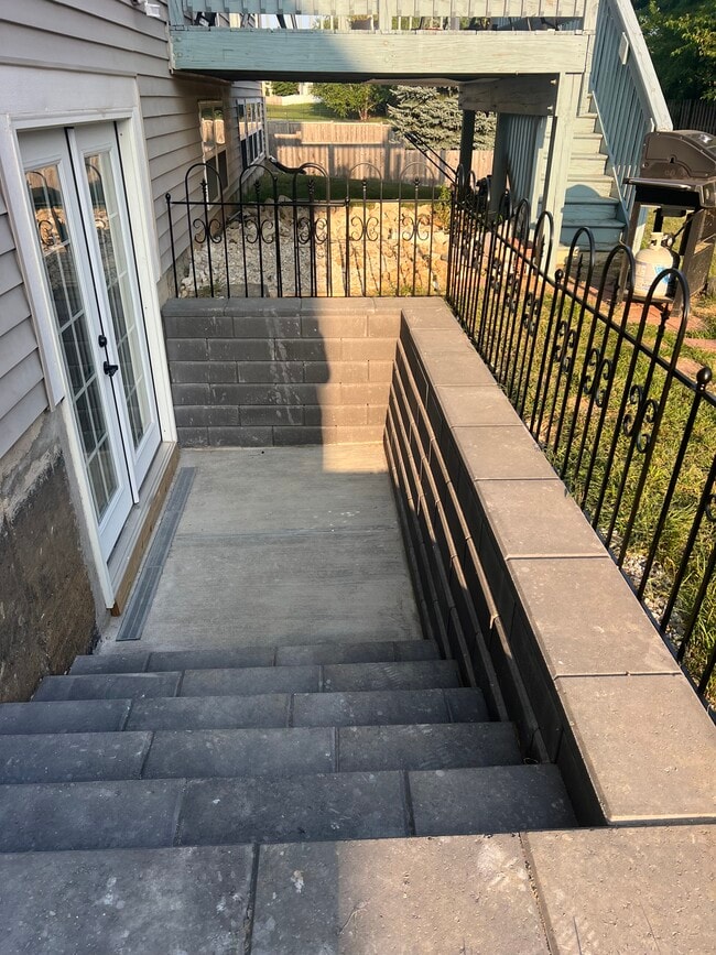 Photo - 1 River Hills Ct