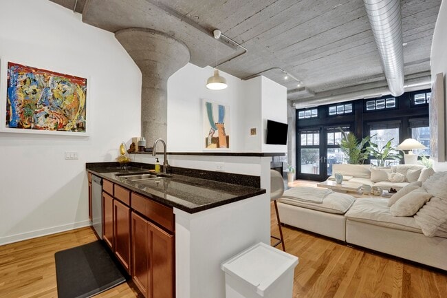 Photo - 1151 W 15th St Unit 136