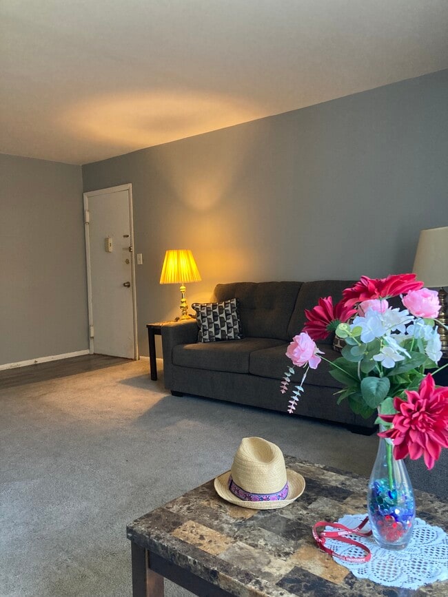 Photo - 312 Thurston Ave