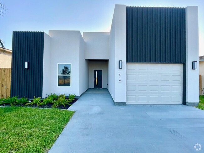 Building Photo - 1412 El CAPORAL DR. Rental