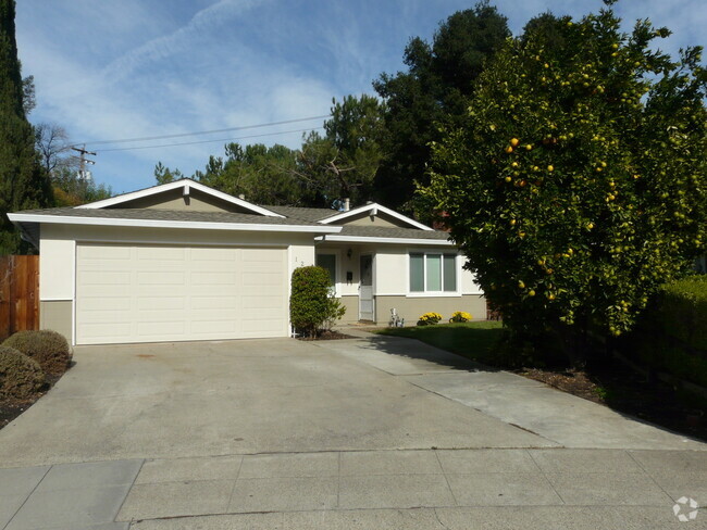 Building Photo - Beautifully Remodeled 4 Bedroom 2 Bath Los... Rental