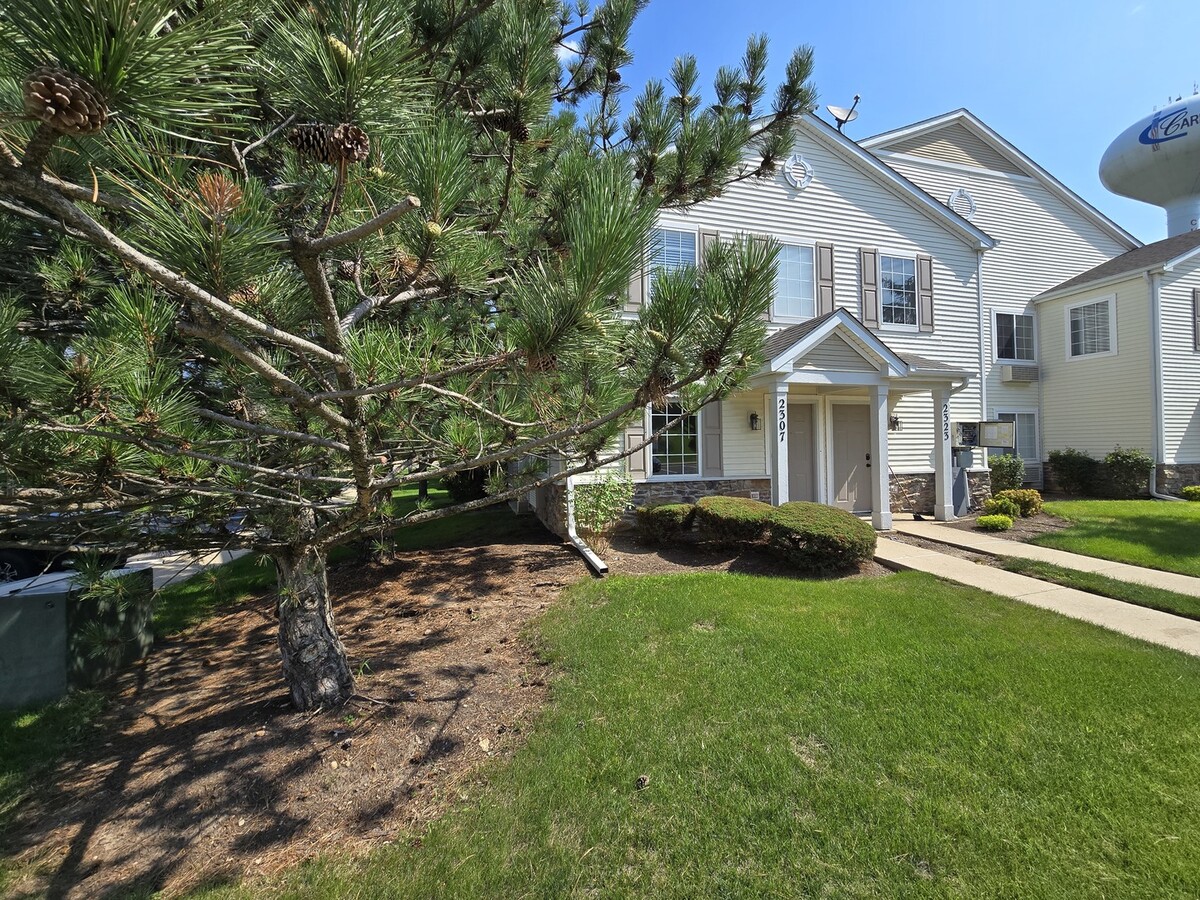 Photo - 2307 Silverstone Dr Townhome