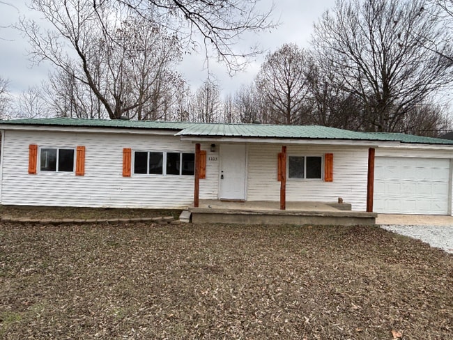 Photo - 1105-1107 Reynolds Rd