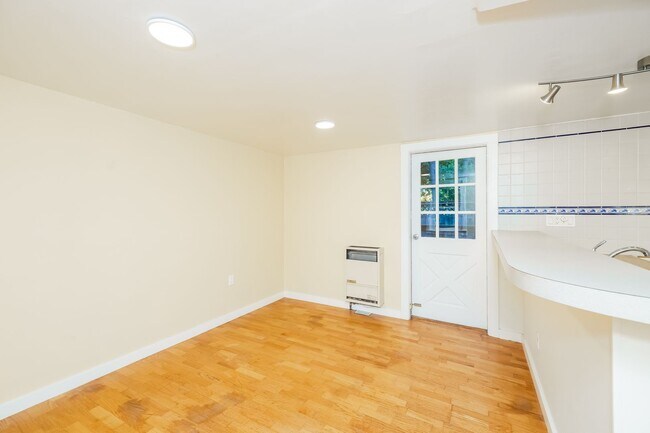 Photo - Available Northbrae Garden Cottage!