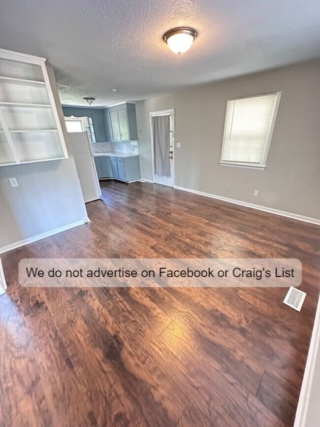 Photo - LaGrange- Decatur Drive