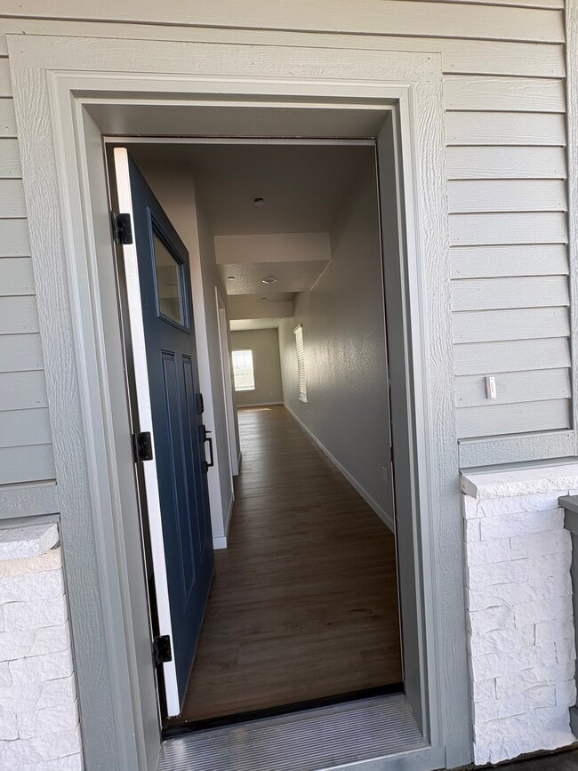 Photo - 9443 Danube St