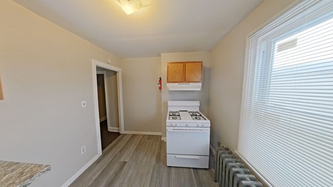 Photo - 2106 W 4th St Unit B