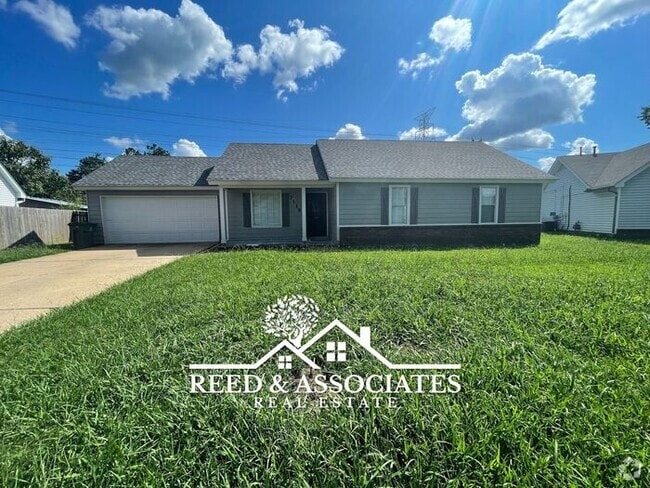 Building Photo - Bartlett Home Located in Quiet Cove!