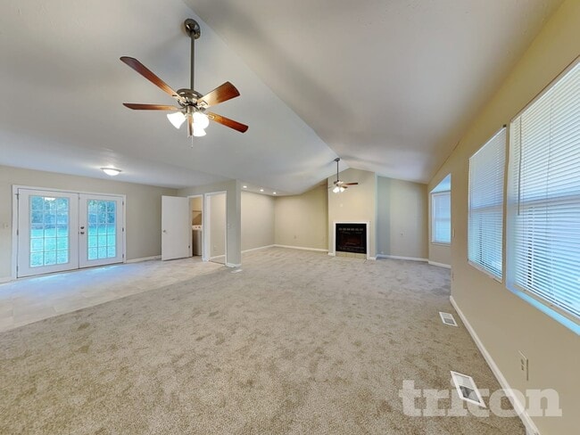 Photo - 8977 Tweeddale Dr