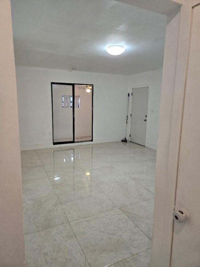 Photo - 1020 NW 147th St