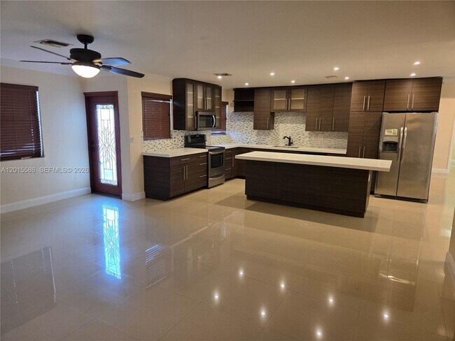 Photo - 5006 SW 90th Way