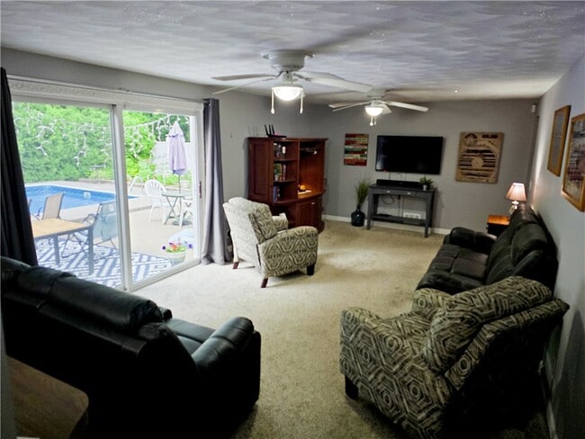 Building Photo - 298 Willowen Dr Rental
