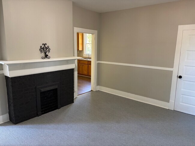 Photo - 900 Milton Rd