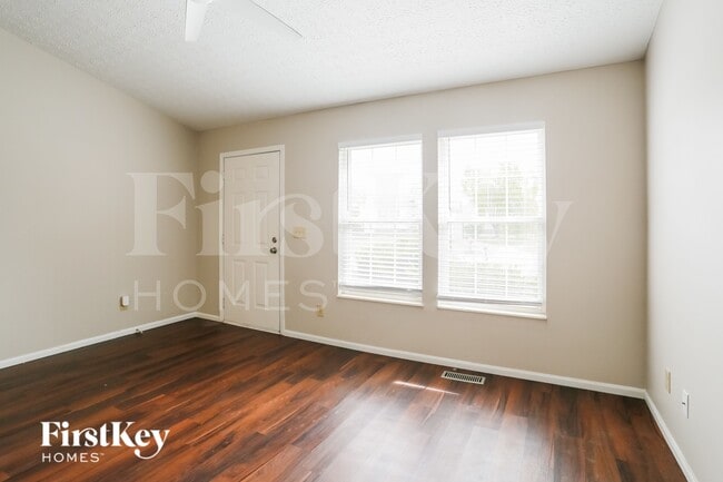 Photo - 1732 Westmeadow Dr