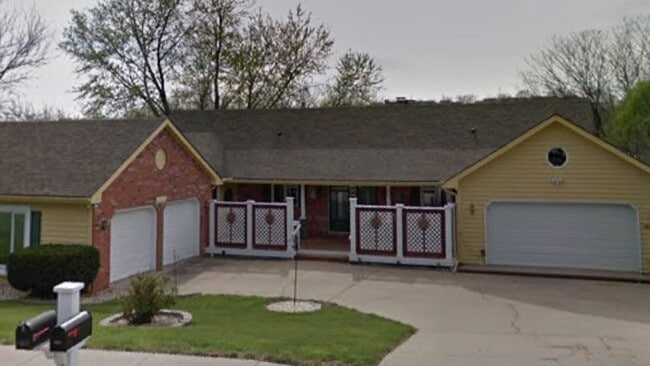 Extrior - Unit on the Left - 3023 University Dr Townhome