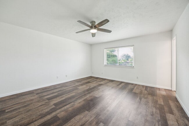 Photo - 4218 Crestwood Dr