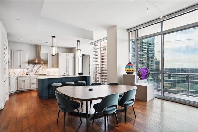 Photo - 1065 Peachtree St NE Unit 3005