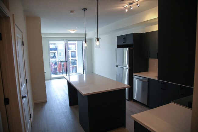 Photo - Stunning 3-Bedroom Condo in the Heart of Legacy Village!(IP013) Unité 2307
