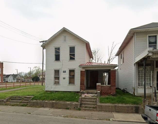 Building Photo - 87 S 5th St