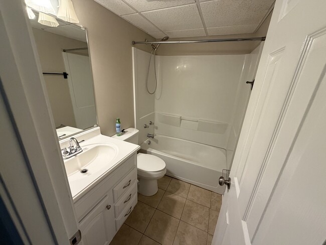 Photo - 721 Rockingham Rd