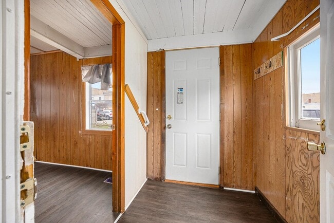 Photo - 121 S Clay St