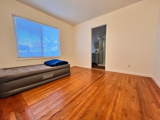 Photo - 15098 Edgemoor St