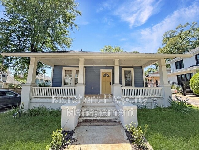 Building Photo - 112 Elm St