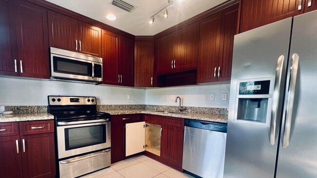 Photo - 103 SW 3rd Ave