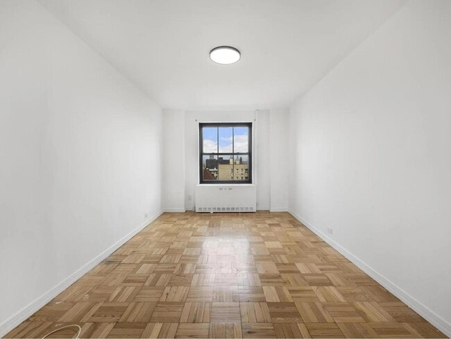 Photo - 325 Clinton Ave