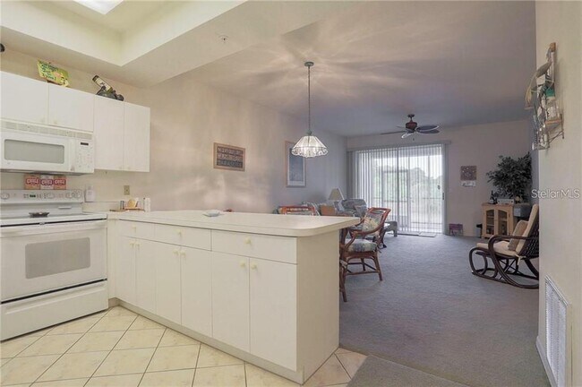 Photo - 8370 Wingate Dr Unit 716