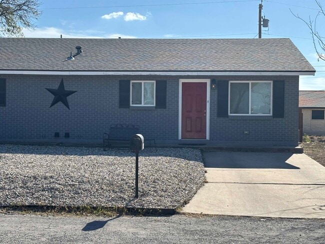 Photo - 104 Catherine St