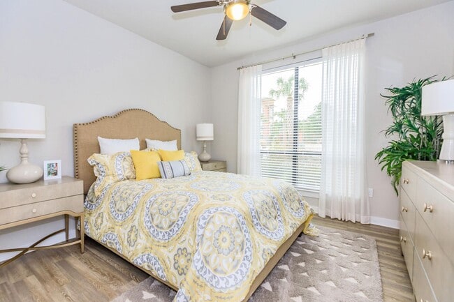 Photo - Don’t Just Dream It – Live It in Katy 2/2! Unidad SR2