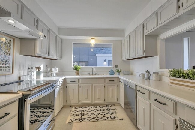 Photo - 103-109 Darlington Unit 103 Darlington Lane