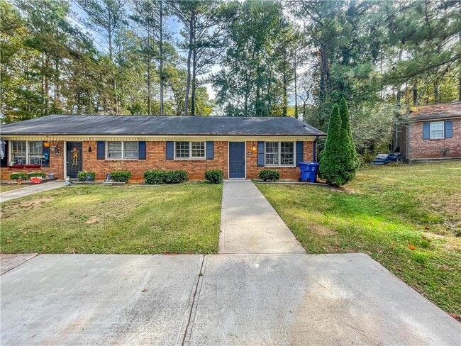 Building Photo - 452 Charleston Ln