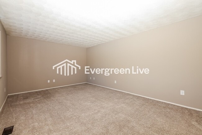 Photo - 755 Ellsworth Dr