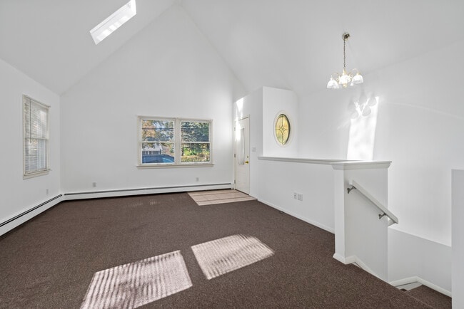 Photo - 319 Elwood Rd