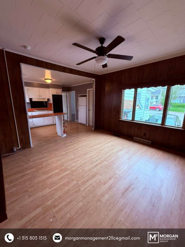 Photo - 162 W 8th St