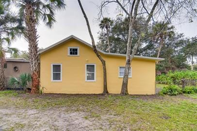Building Photo - "Cozy 1-Bed Oasis in Titusville: Perfect Comfort on Main Street!" Unit 101