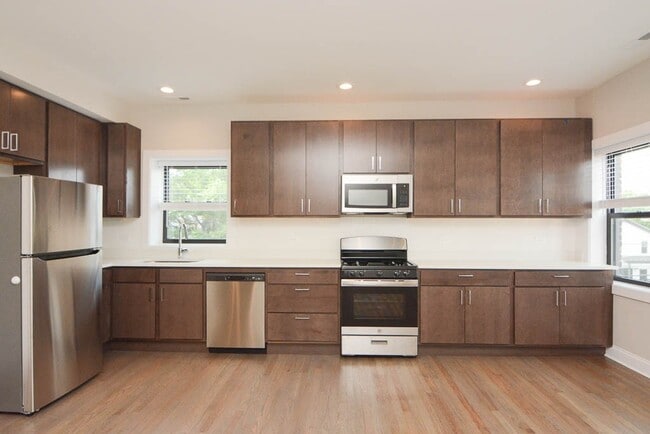 Photo - 3409 W Fullerton Ave Unit A4